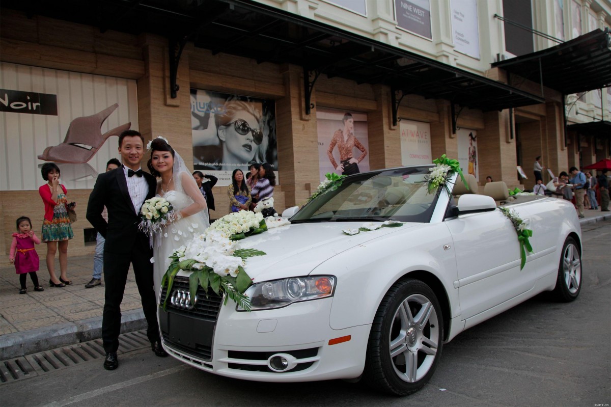 Cho thuê xe cưới màu trắng Audi A5